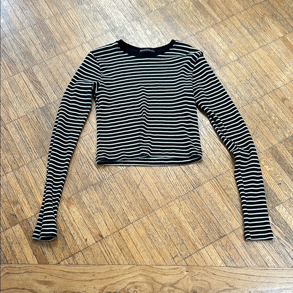 Brandy Melville Black and White Striped Long Sleeve Top
